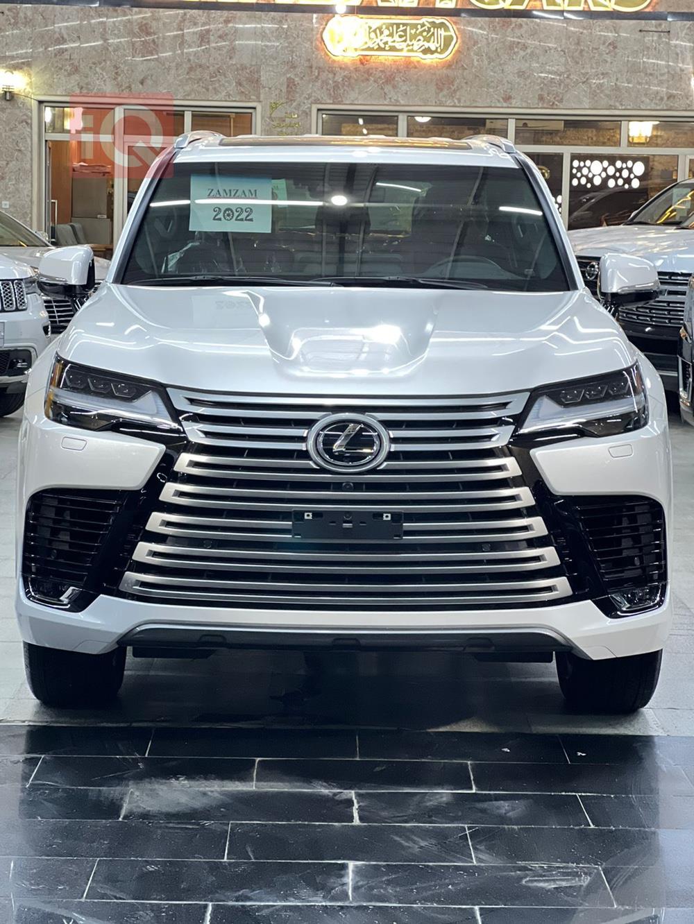 Lexus LX